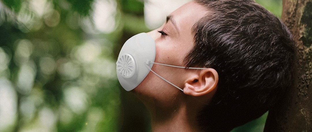 Petit Pli makes expandable and reusable face mask from recycled plastic