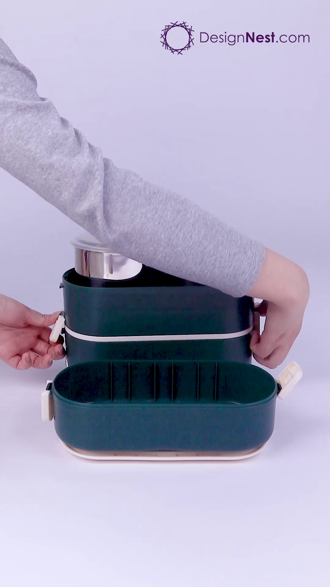 Steambox review: This heated lunch box can warm lunch on the go