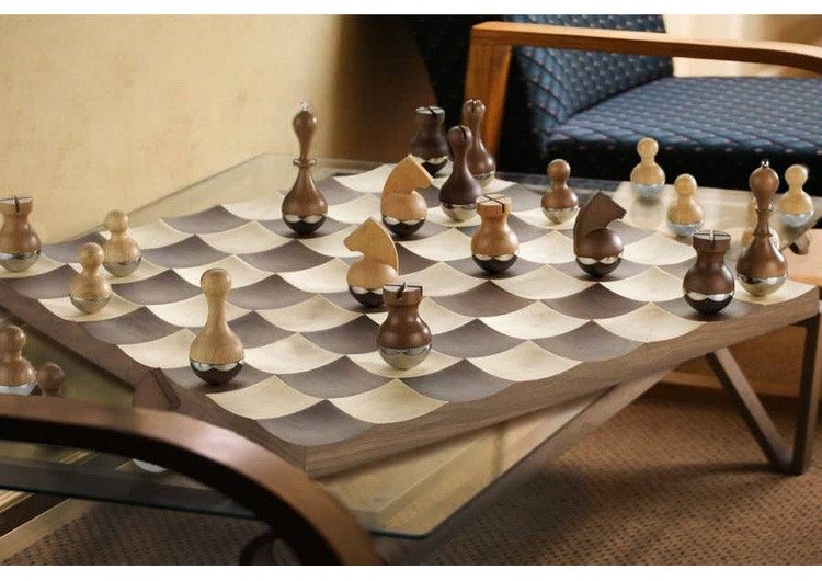Wobble Chess Set