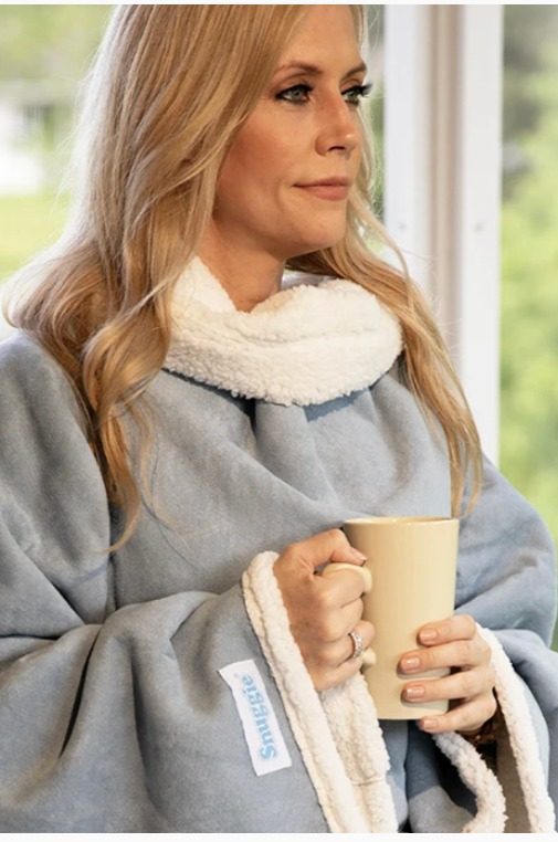 Snuggie blanket with discount sleeves