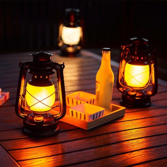 Camping Lantern Battery Powered Camping Lights With Flame Effect