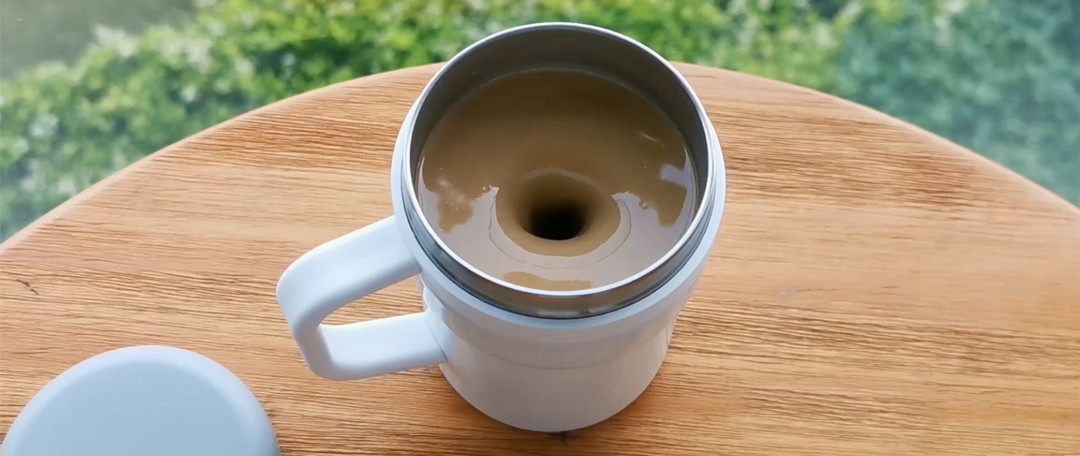 8 Reasons You MUST Buy a Self Stirring Mug This Year